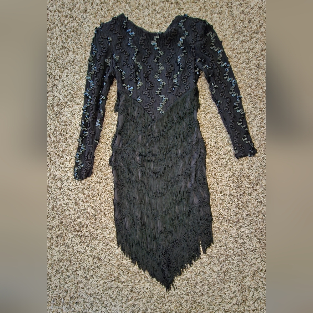 Dave and Johnny vintage beaded  mini dress with cut out on a back, size 3-4‎